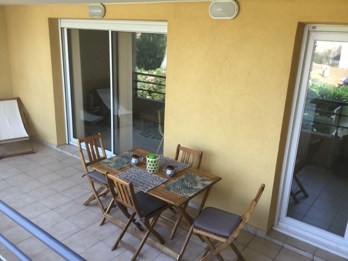 Pins Parasol Frejus Exterior photo